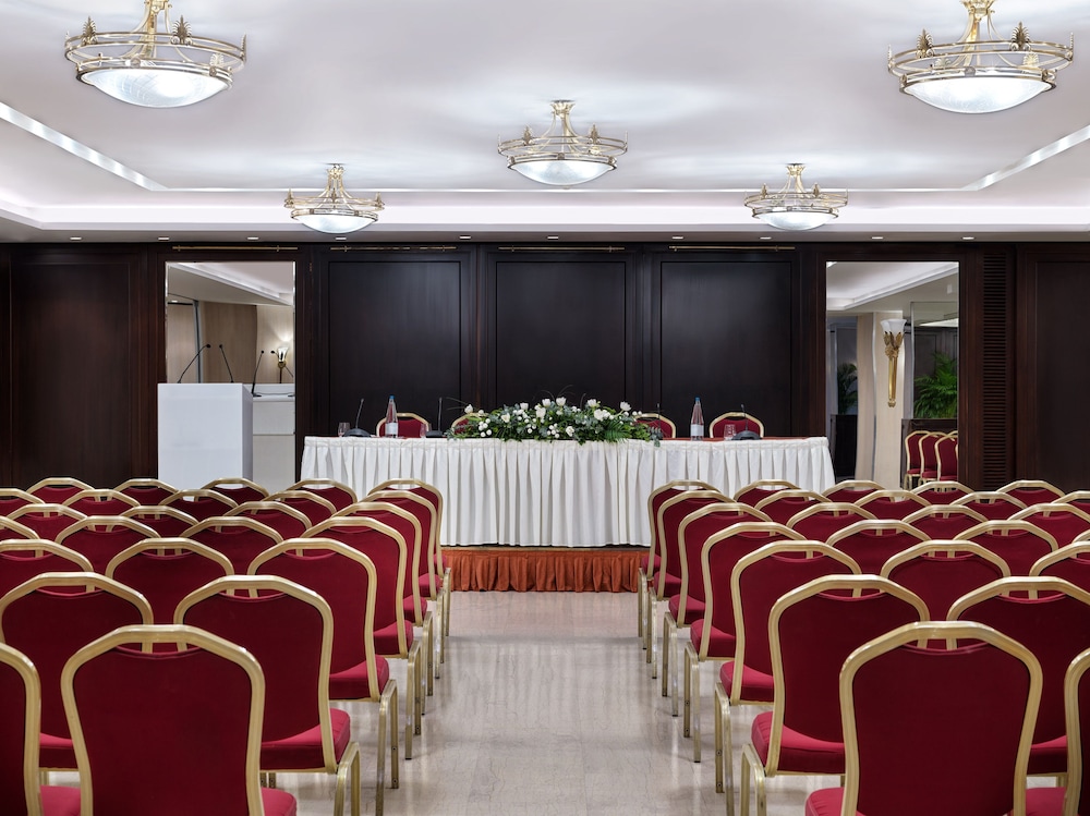 Titania Hotel — Hotel building in Athens, Attica