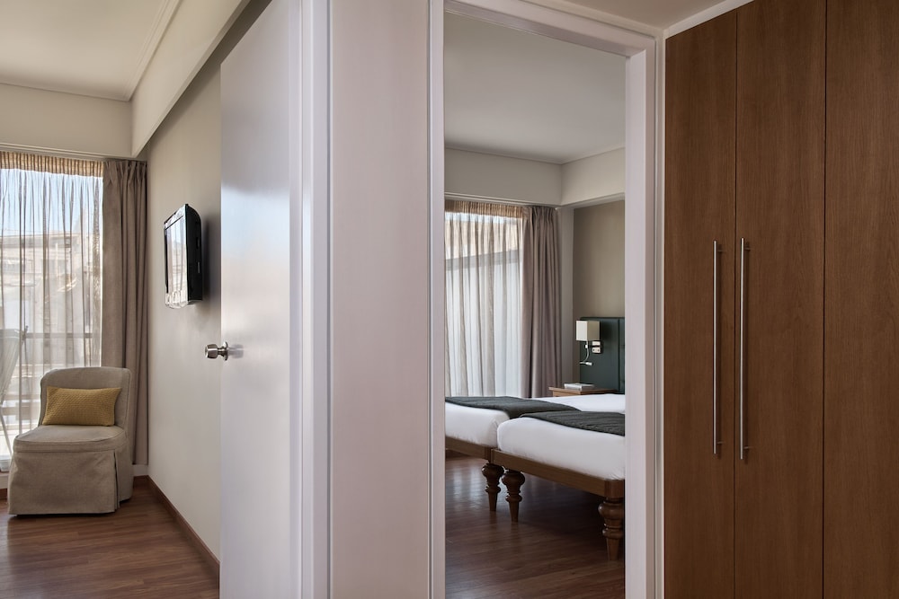Titania Hotel — Hotel rooms in Athens, Attica