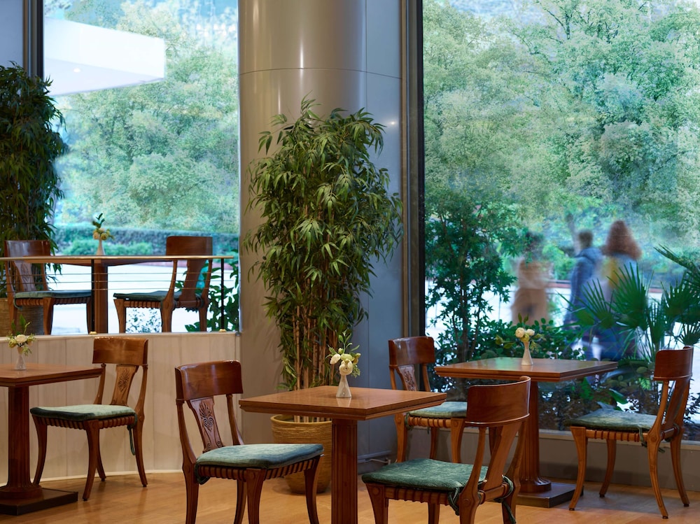 Titania Hotel — Restaurant & bars in Athens, Attica