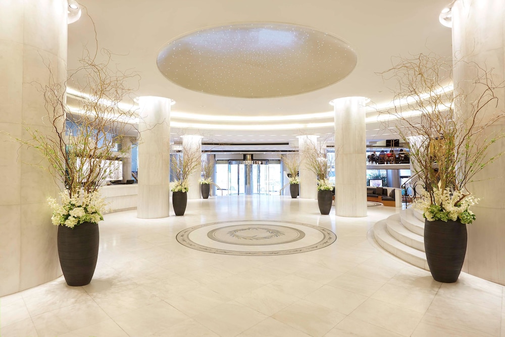 Titania Hotel — Hotel building in Athens, Attica