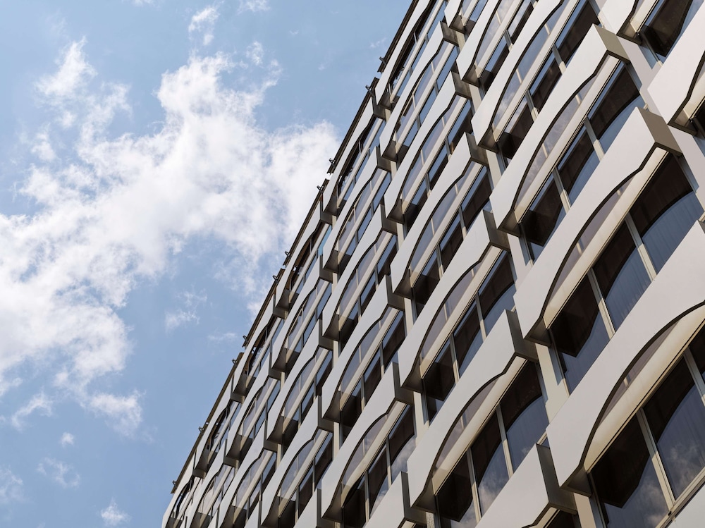 Titania Hotel — Hotel building in Athens, Attica