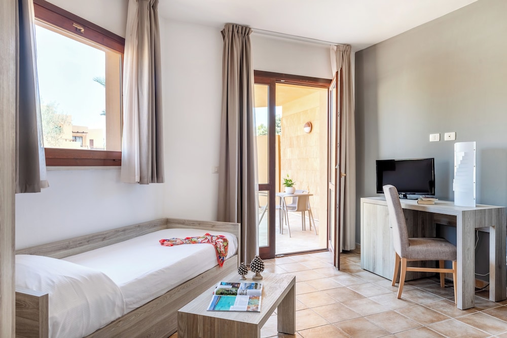 VOI Arenella Resort — Hotel rooms in Ognina, Sicily