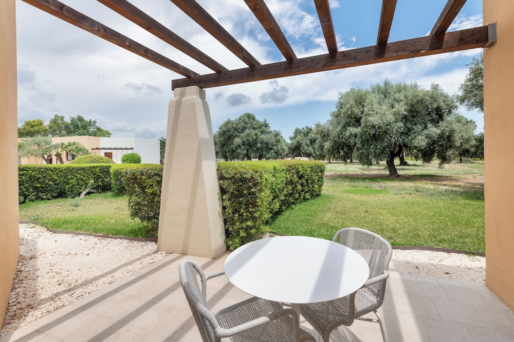 VOI Arenella Resort — Hotel building in Ognina, Sicily