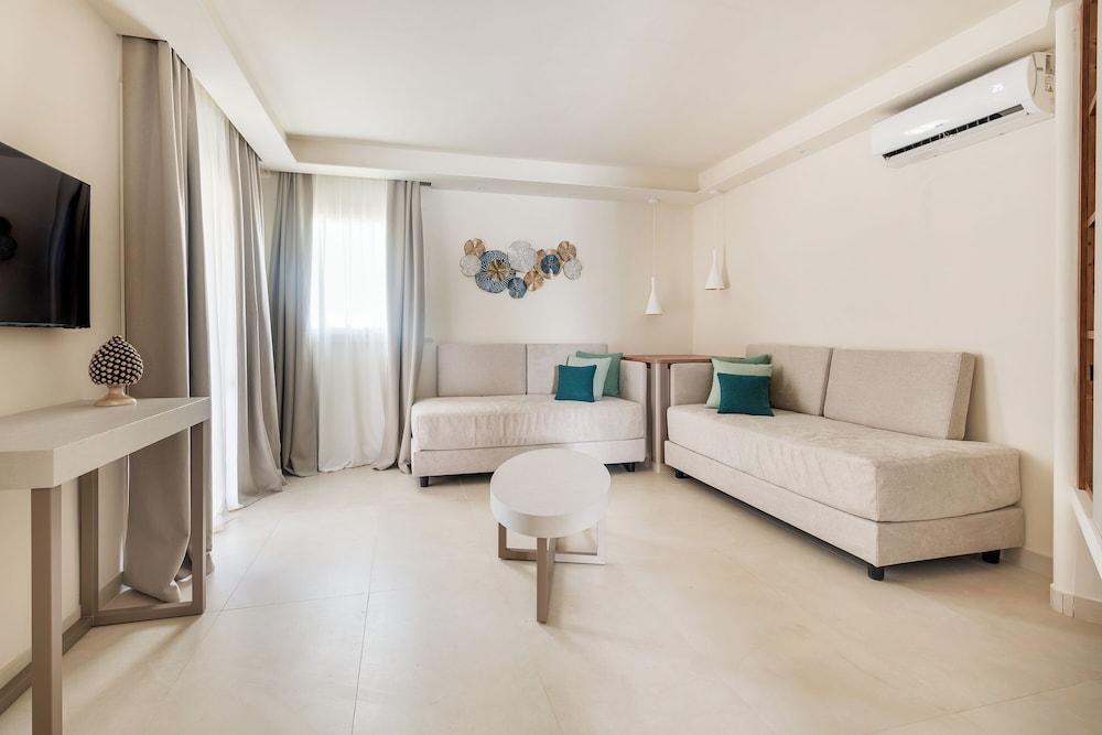 VOI Arenella Resort — Hotel rooms in Ognina, Sicily