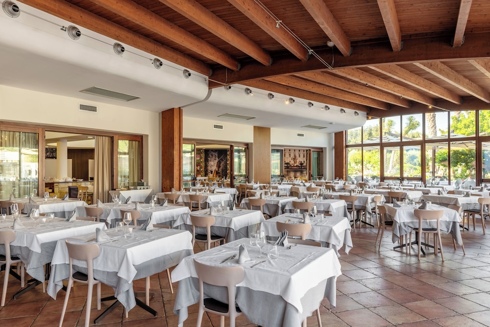 VOI Arenella Resort — Restaurant & bars in Ognina, Sicily