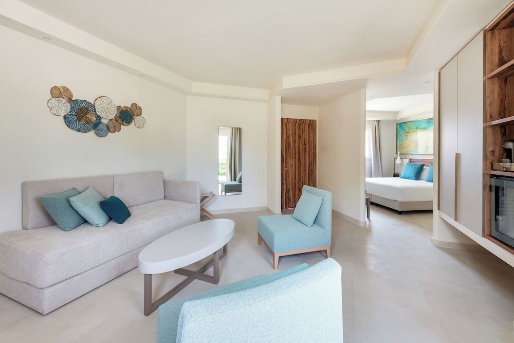 VOI Arenella Resort — Hotel rooms in Ognina, Sicily