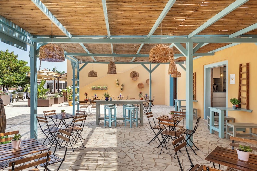 VOI Arenella Resort — Restaurant & bars in Ognina, Sicily