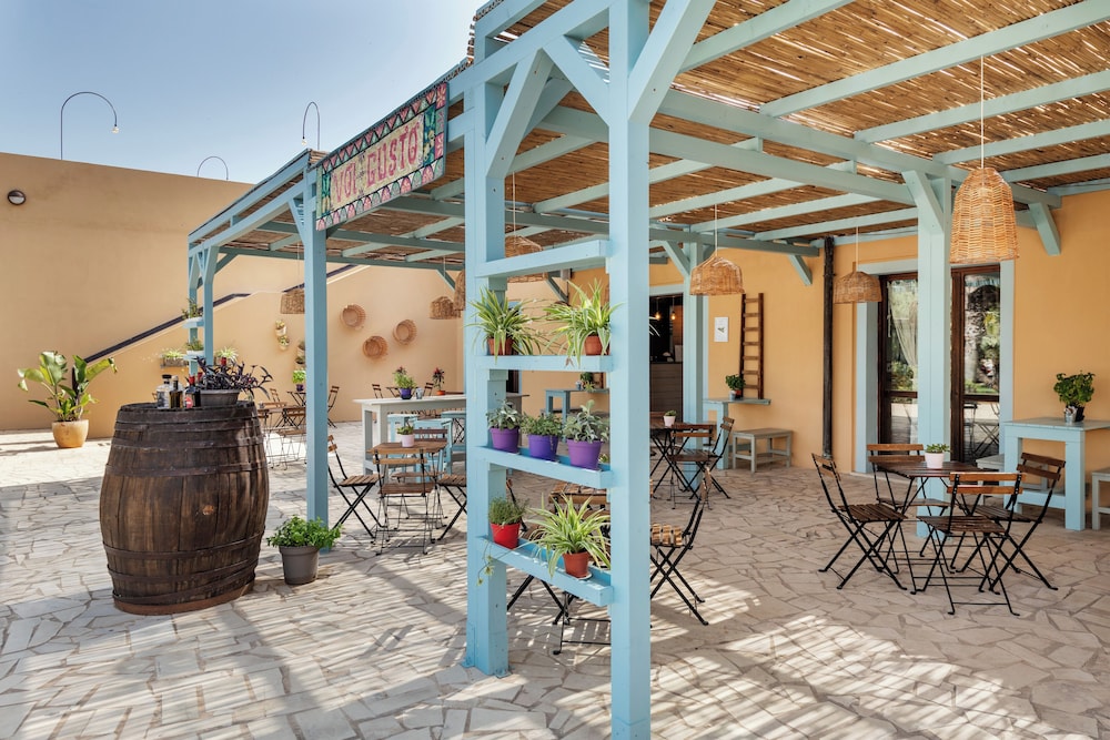 VOI Arenella Resort — Restaurant & bars in Ognina, Sicily