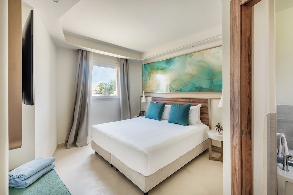 VOI Arenella Resort — Hotel rooms in Ognina, Sicily