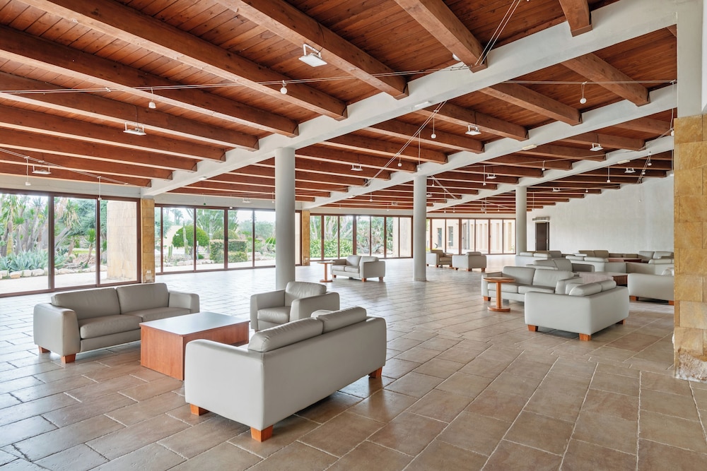 VOI Arenella Resort — Hotel building in Ognina, Sicily