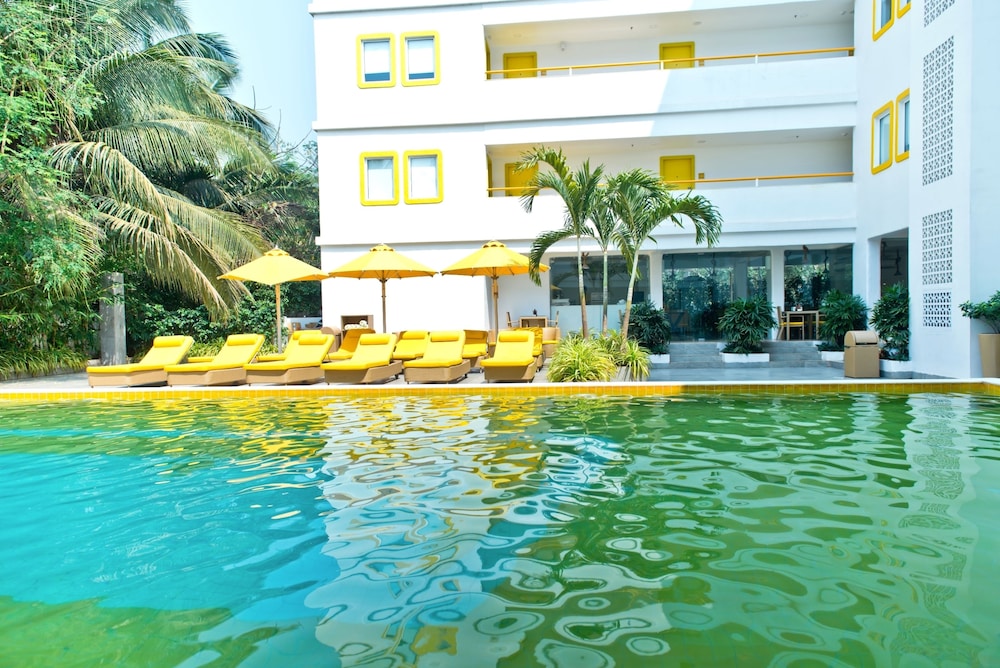 Bloom Hotel – Calangute — Main photo in Calangute, Goa
