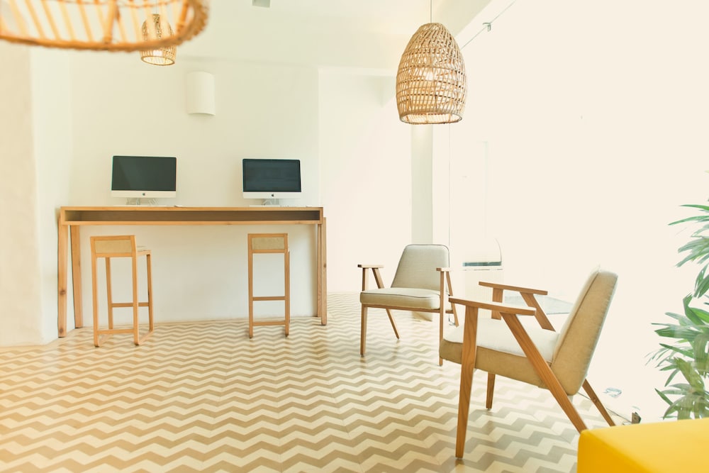 Bloom Hotel – Calangute — Hotel rooms in Calangute, Goa