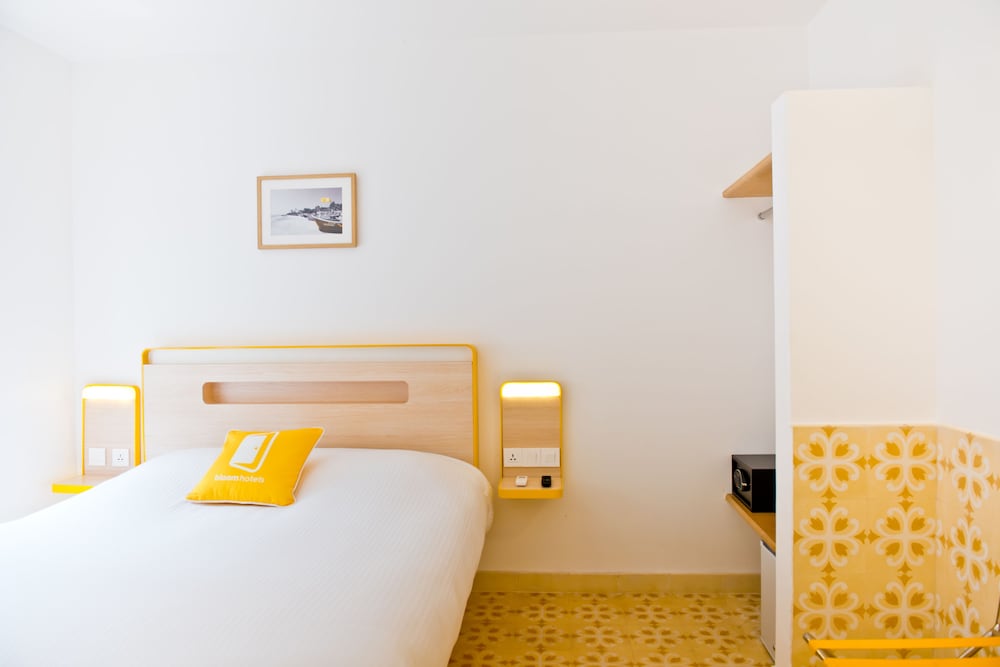Bloom Hotel – Calangute — Hotel rooms in Calangute, Goa