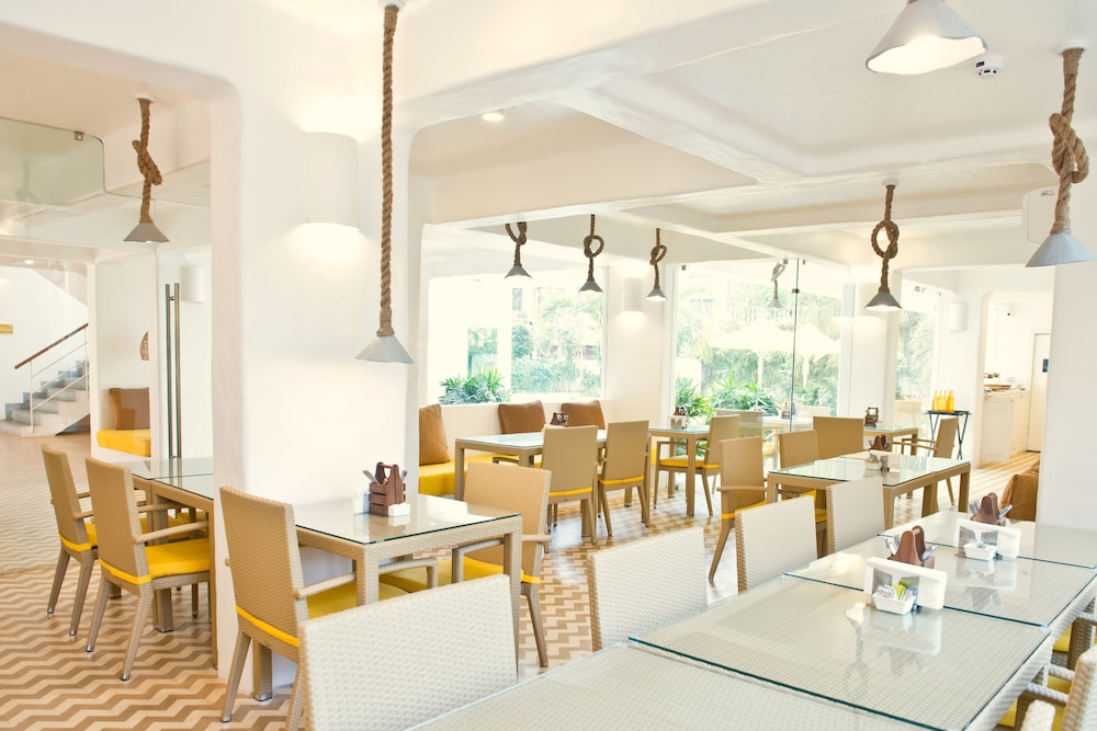 Bloom Hotel – Calangute — Restaurant & bars in Calangute, Goa