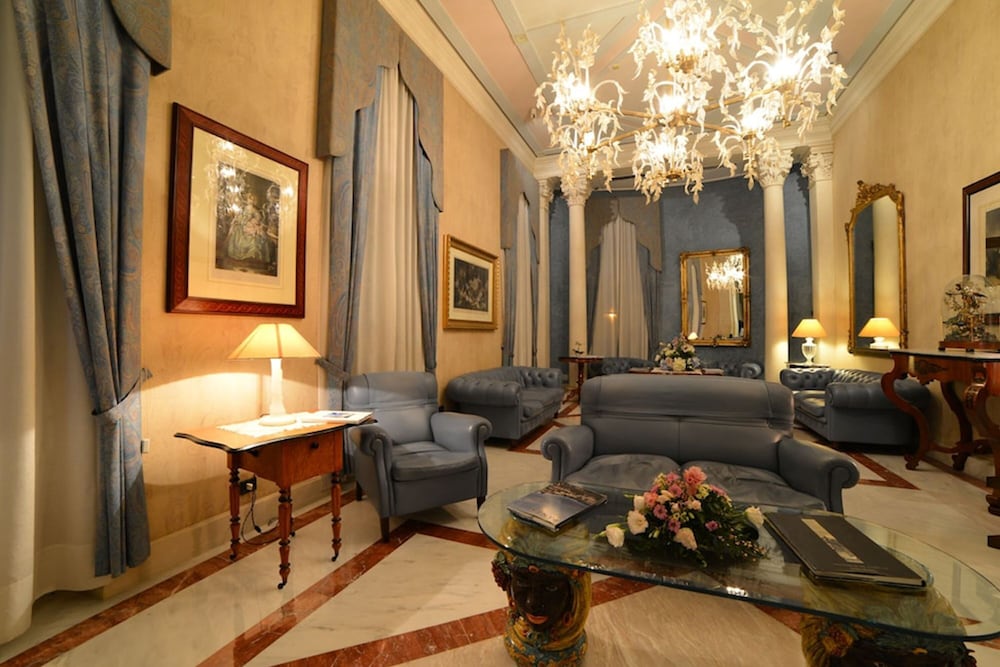 Grand Hotel Ortigia Siracusa — Hotel building in Siracusa, Sicily