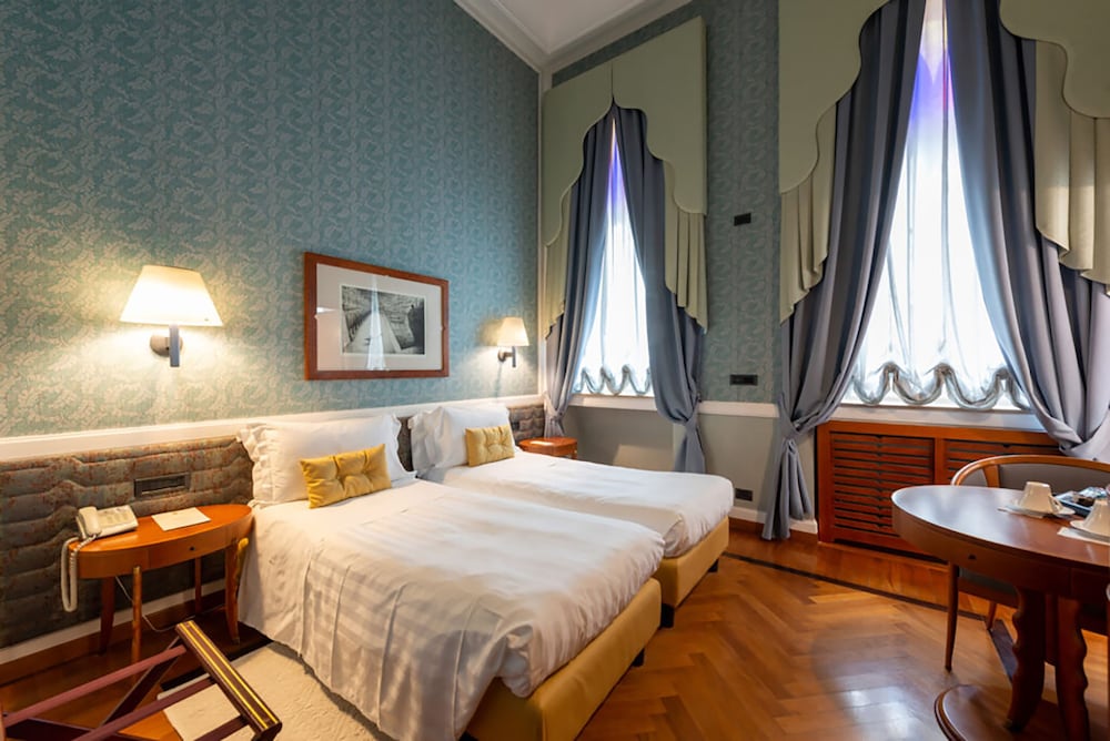 Grand Hotel Ortigia Siracusa — Hotel rooms in Siracusa, Sicily