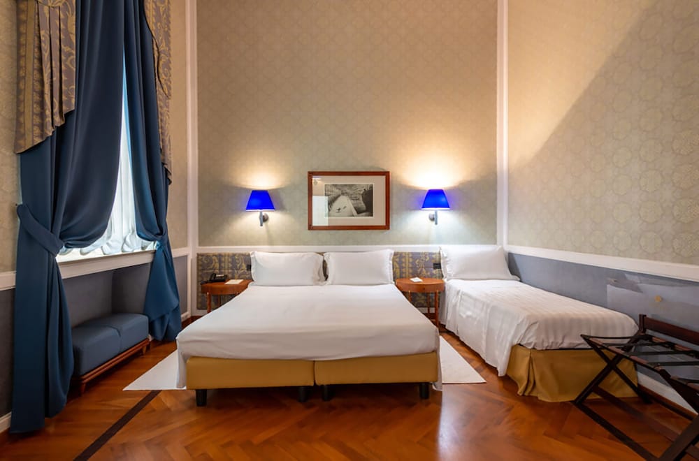 Grand Hotel Ortigia Siracusa — Hotel rooms in Siracusa, Sicily