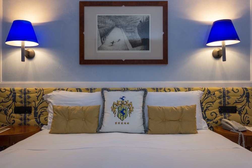 Grand Hotel Ortigia Siracusa — Hotel rooms in Siracusa, Sicily