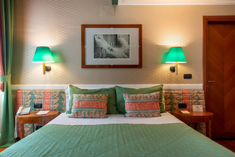 Grand Hotel Ortigia Siracusa — Hotel rooms in Siracusa, Sicily