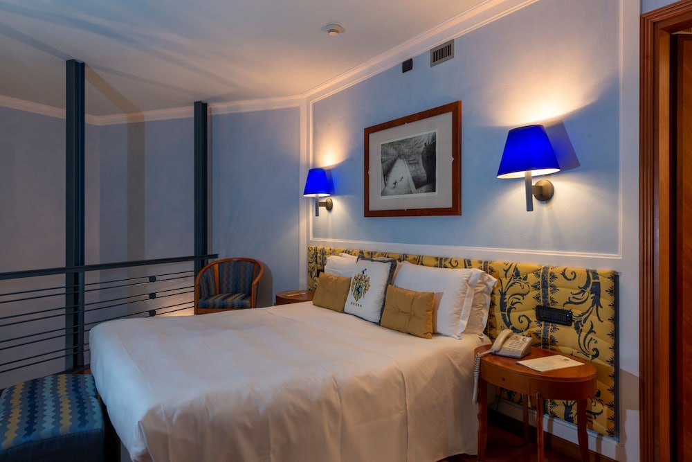 Grand Hotel Ortigia Siracusa — Hotel rooms in Siracusa, Sicily