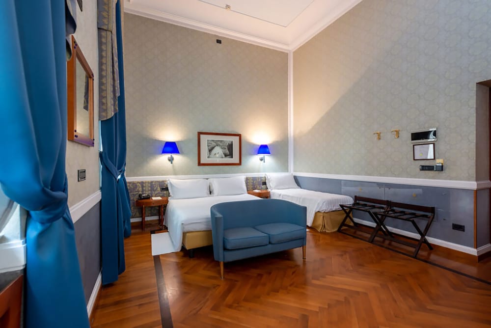 Grand Hotel Ortigia Siracusa — Hotel rooms in Siracusa, Sicily