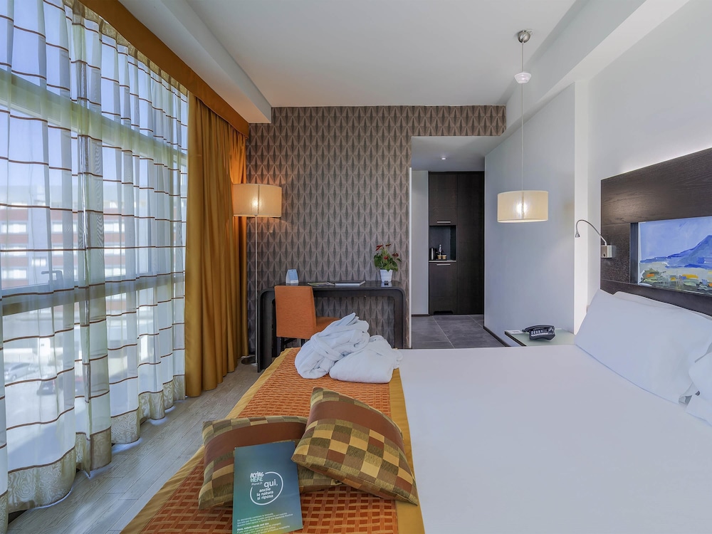 Mercure Siracusa Prometeo — Hotel rooms in Siracusa, Sicily