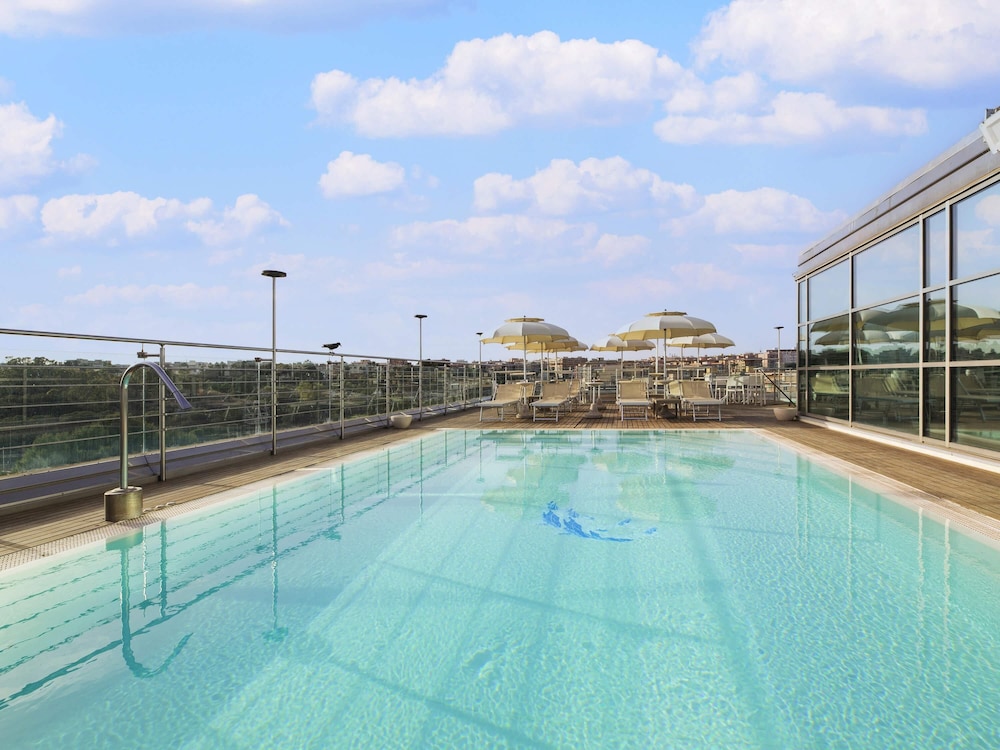 Mercure Siracusa Prometeo — Swimming pool in Siracusa, Sicily