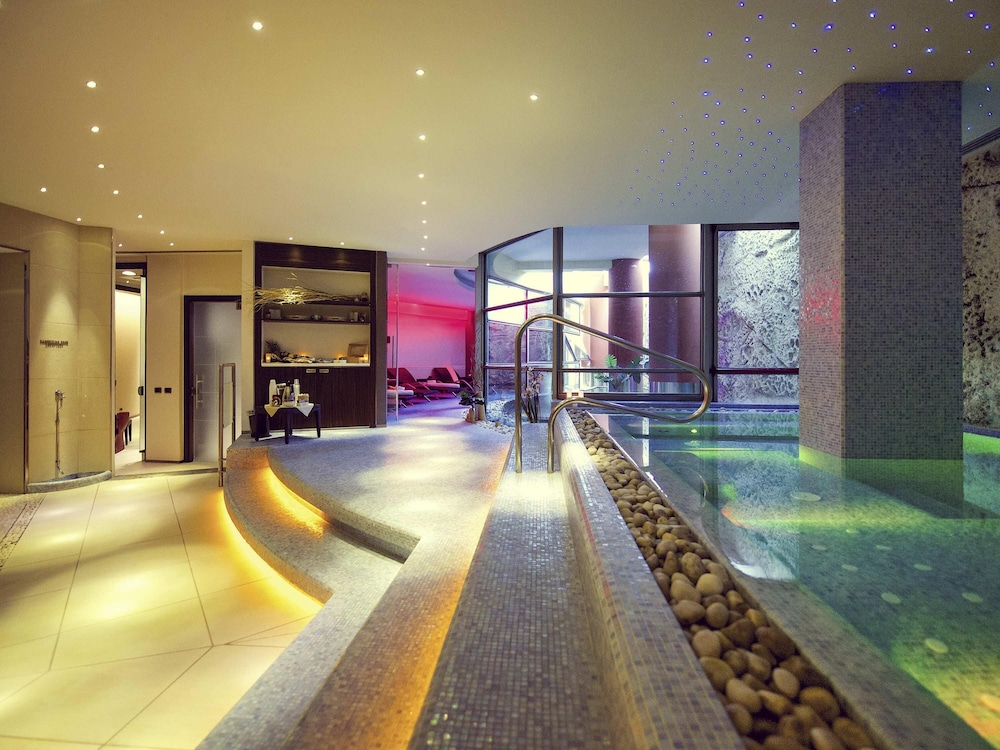 Mercure Siracusa Prometeo — Swimming pool in Siracusa, Sicily