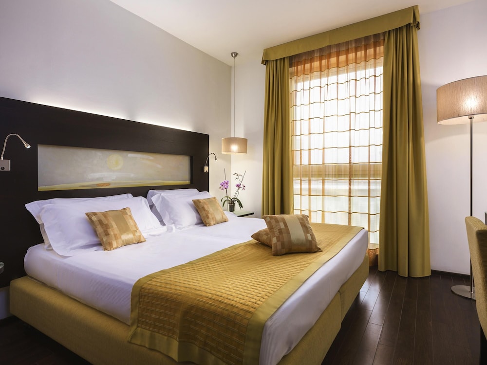Mercure Siracusa Prometeo — Hotel rooms in Siracusa, Sicily