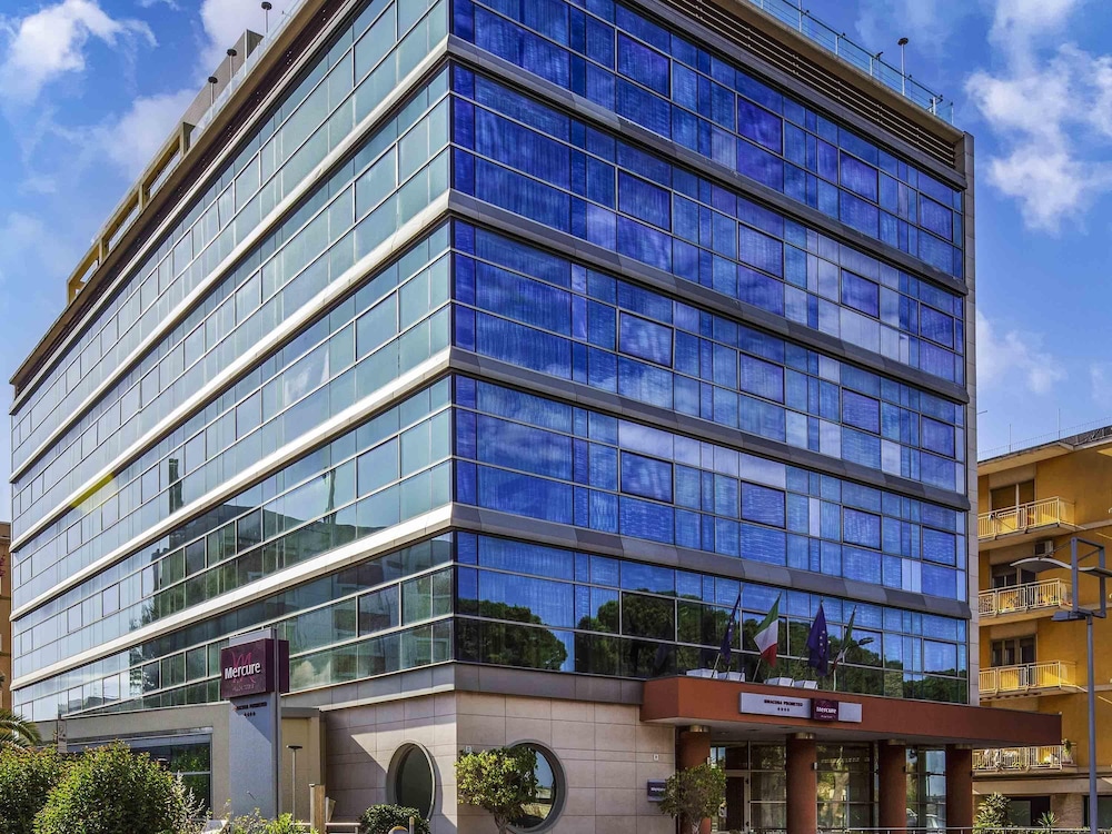 Mercure Siracusa Prometeo — Hotel building in Siracusa, Sicily