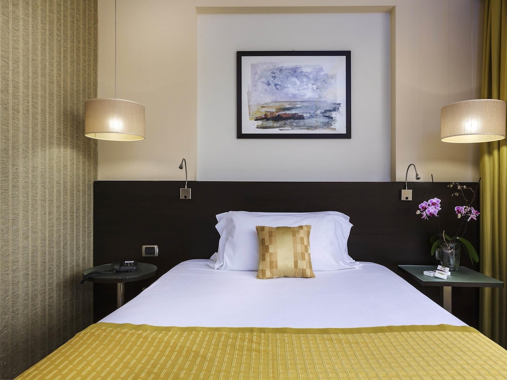 Mercure Siracusa Prometeo — Hotel rooms in Siracusa, Sicily