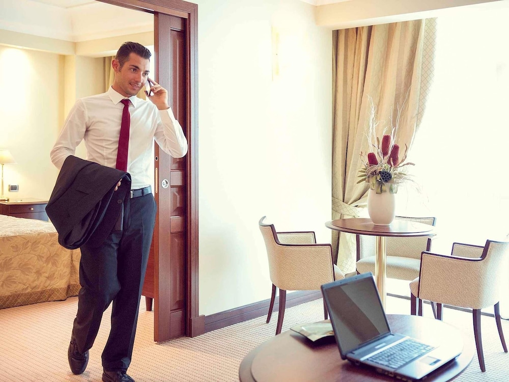 Mercure Siracusa Prometeo — Hotel building in Siracusa, Sicily