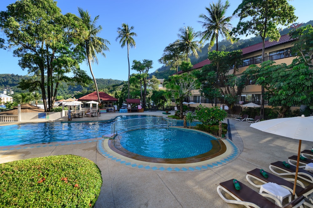 Patong Lodge Hotel — Swimming pool in Patong Beach, Phuket Province