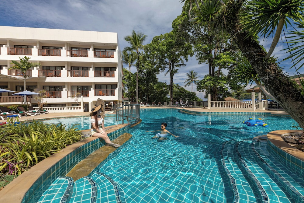 Patong Lodge Hotel — Swimming pool in Patong Beach, Phuket Province