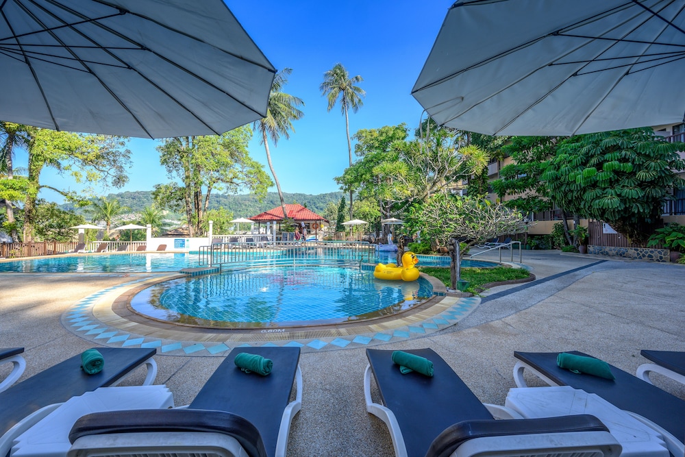 Patong Lodge Hotel — Swimming pool in Patong Beach, Phuket Province