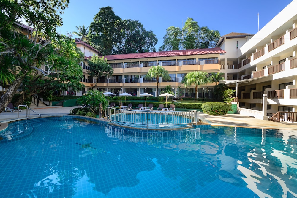 Patong Lodge Hotel — Swimming pool in Patong Beach, Phuket Province
