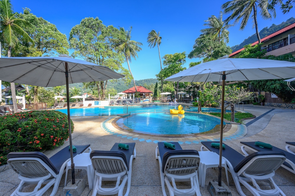 Patong Lodge Hotel — Swimming pool in Patong Beach, Phuket Province