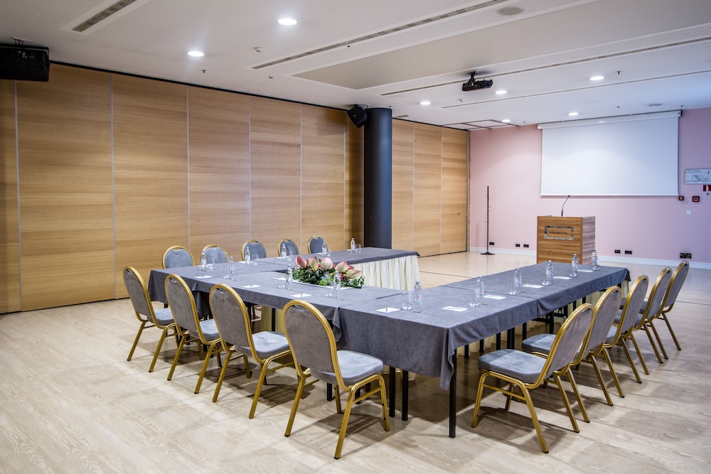 Atrium Hotel — Hotel building in Split, Split-Dalmatia