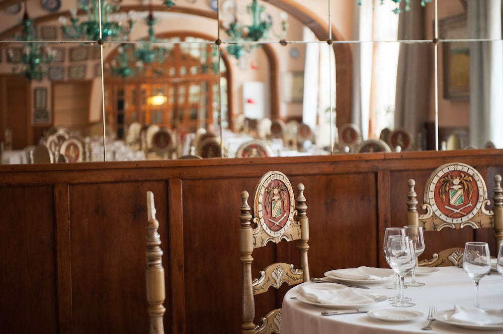 Duran Hotel & Restaurant — Restaurant & bars in Figueres, Catalonia