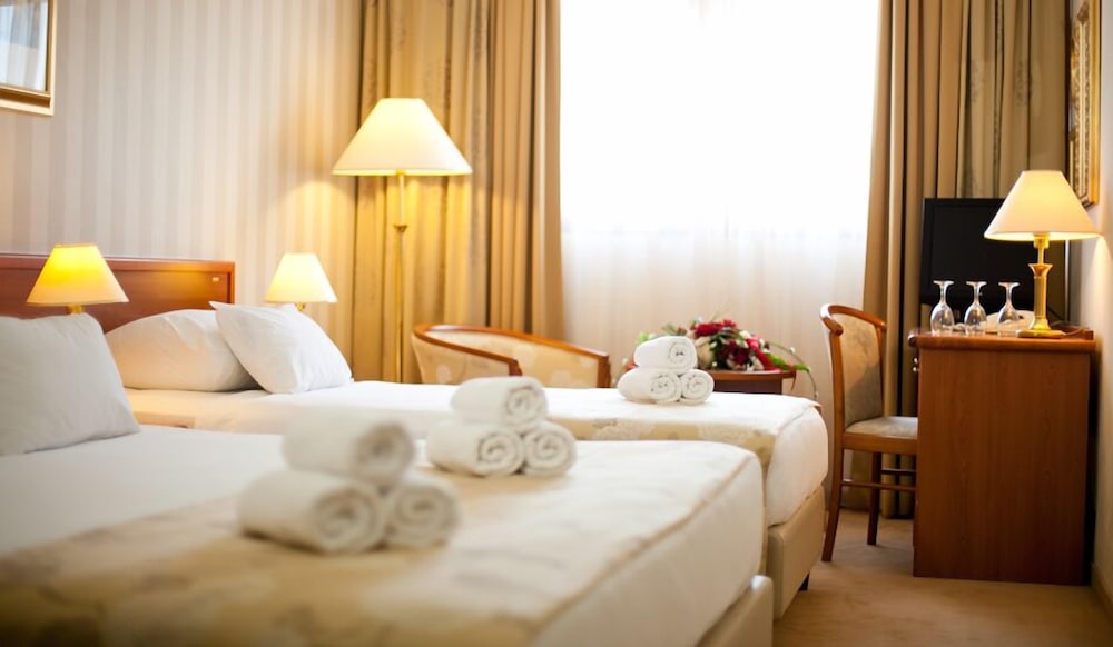 Hotel Globo — Hotel rooms in Split, Split-Dalmatia