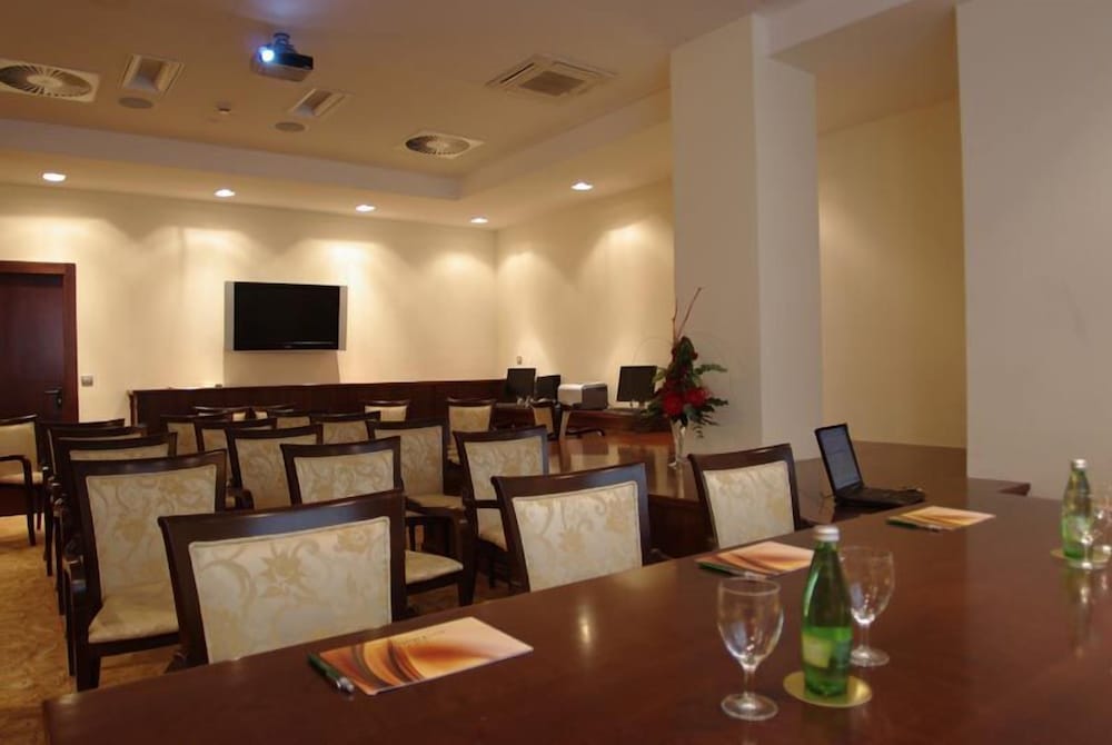 Hotel Globo — Restaurant & bars in Split, Split-Dalmatia
