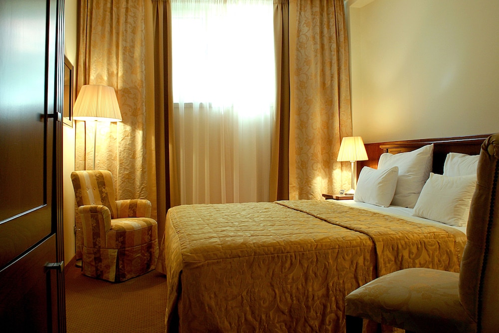 Hotel Globo — Hotel rooms in Split, Split-Dalmatia