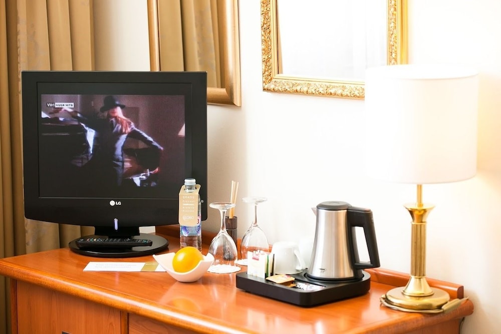 Hotel Globo — Hotel rooms in Split, Split-Dalmatia