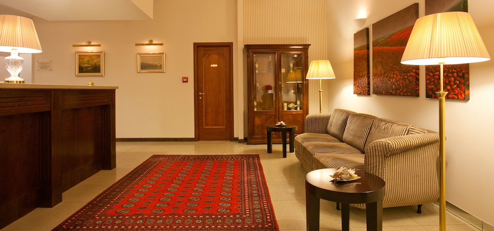Hotel Globo — Hotel rooms in Split, Split-Dalmatia