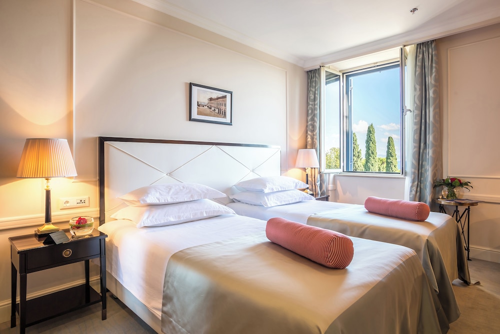 Hotel Park — Hotel rooms in Split, Split-Dalmatia