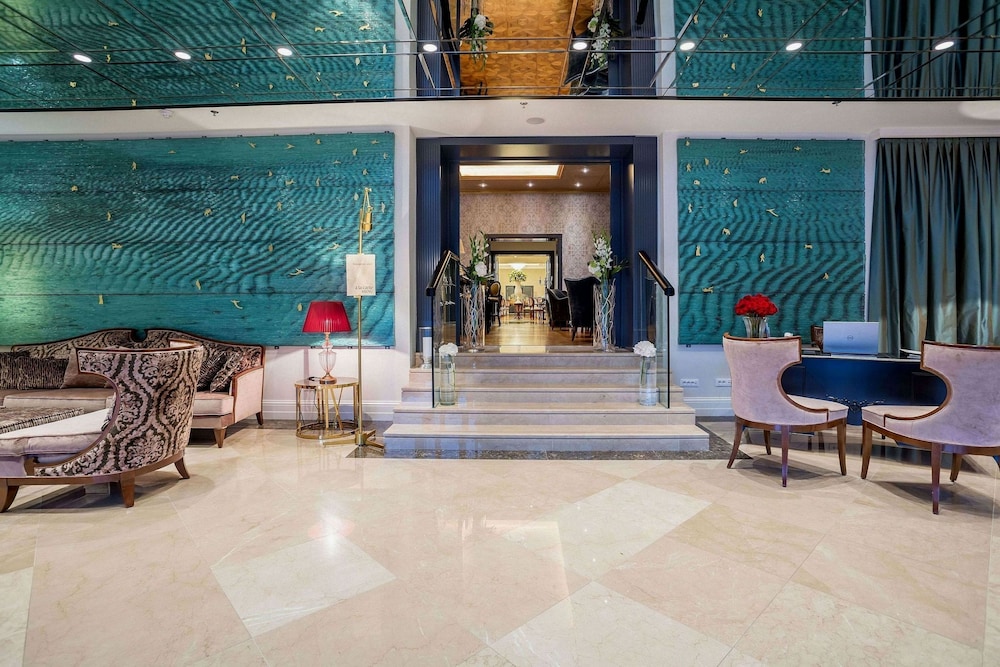 Hotel Park — Hotel building in Split, Split-Dalmatia