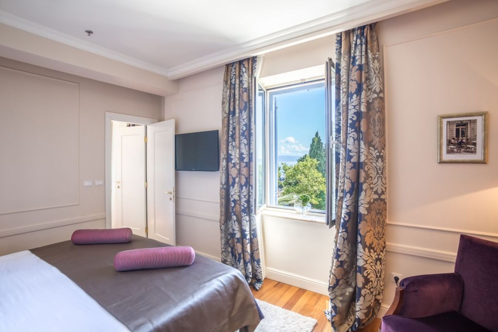 Hotel Park — Hotel rooms in Split, Split-Dalmatia
