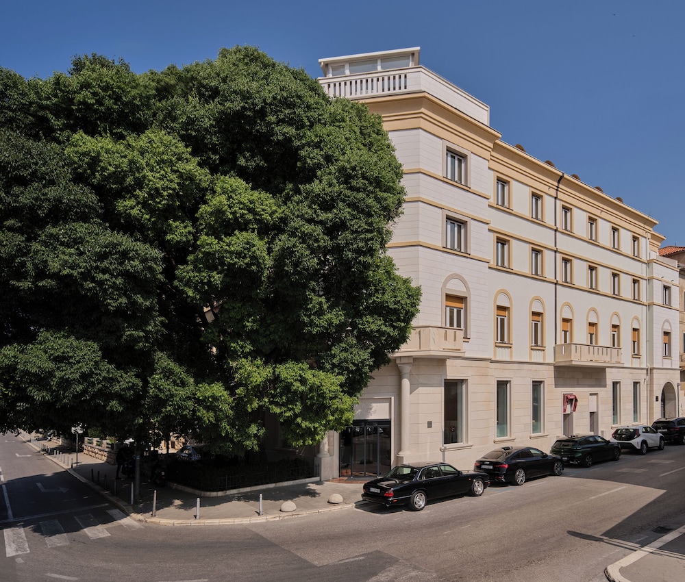 Palazzo President — Hotel building in Split, Split-Dalmatia