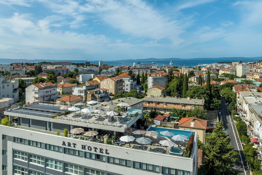 Art Hotel — Hotel building in Split, Split-Dalmatia