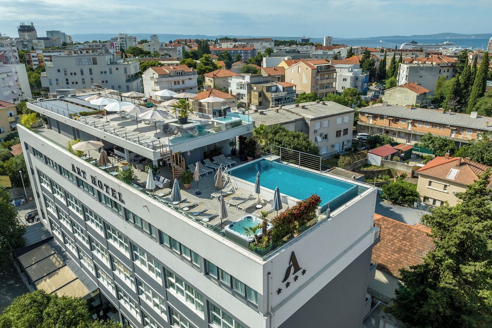 Art Hotel - zdjęcie 4